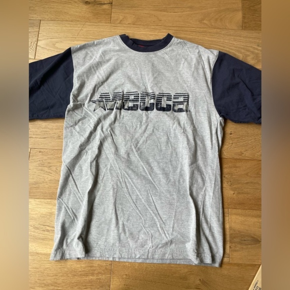 Y2k vintage mecca t shirt